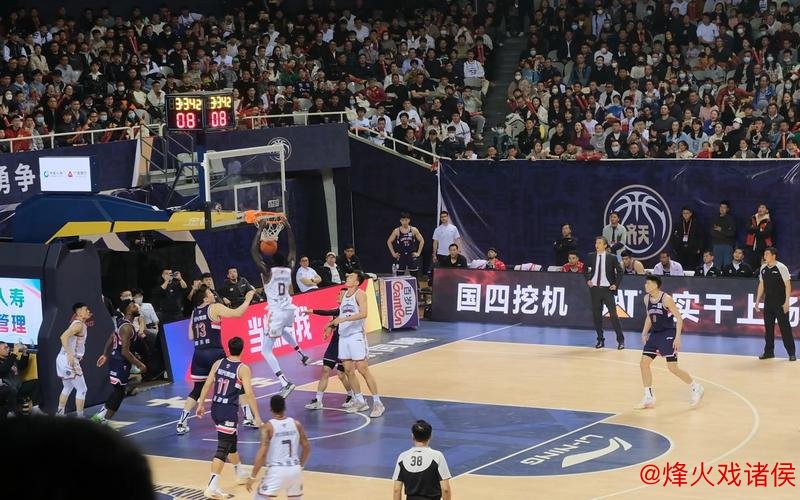 纪卓双13助青岛终结四川22连败 广州轻松击败同曦 纪卓双13助青岛终结四川22连败 广州轻松击败同曦