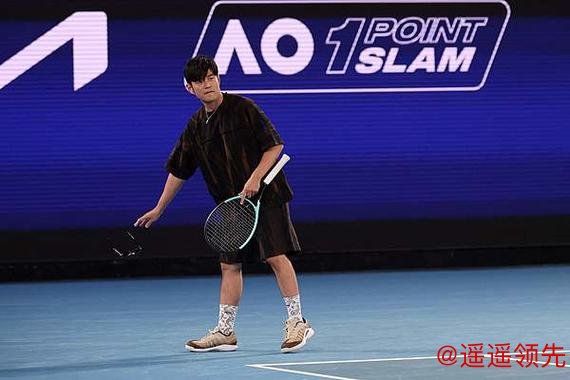 周杰伦“光速”输球，落魄草根赢得巨奖，“一球制胜”推动澳网破圈传播
